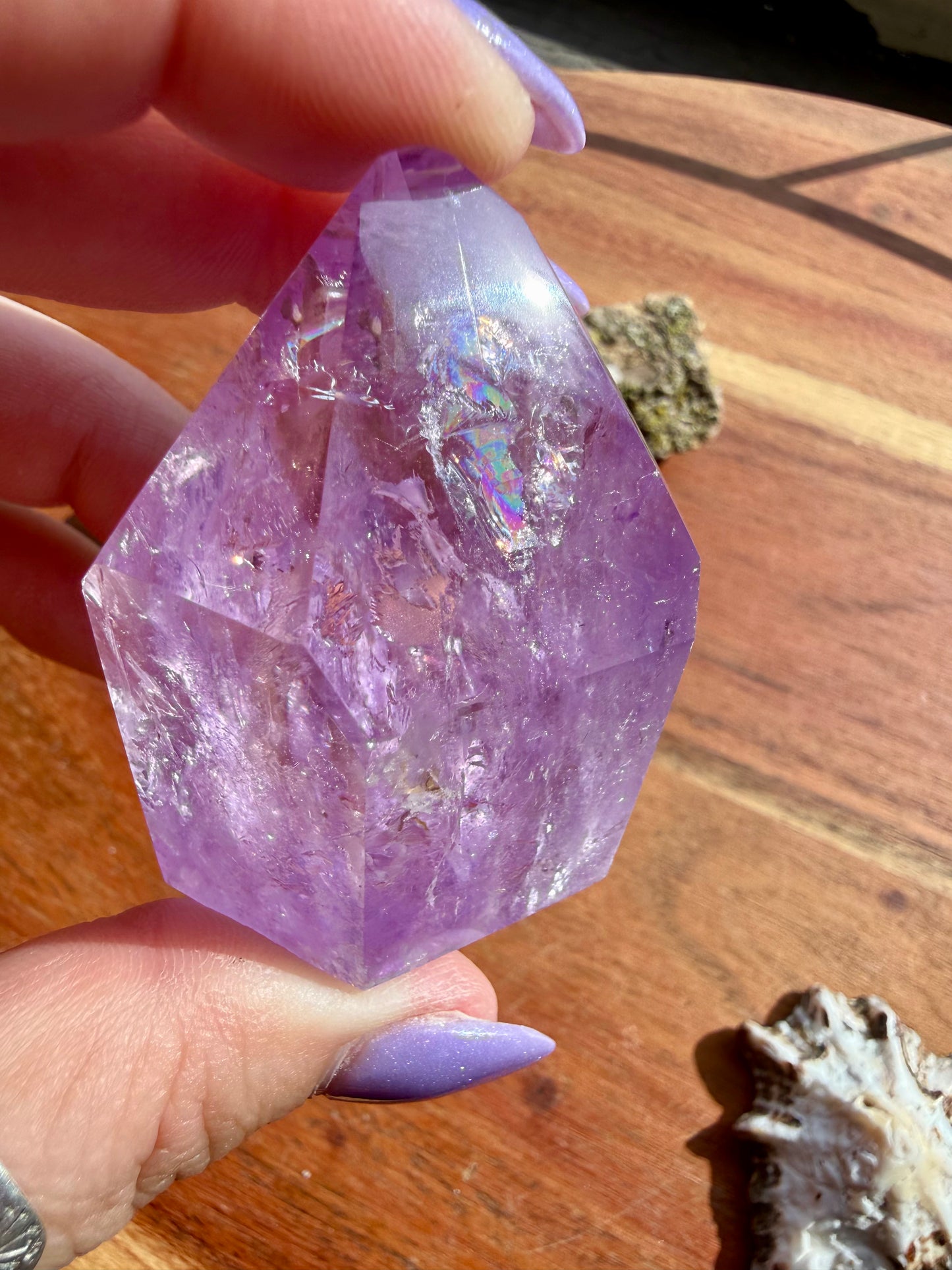 HIGH QUALITY AMETHYST POINT