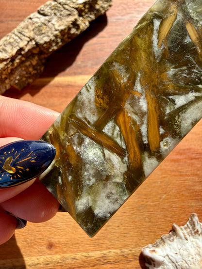 GREEN TOURMALINE + MICA SLAB TOWER