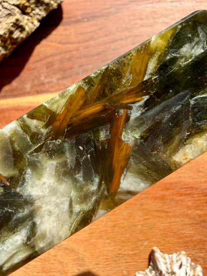 GREEN TOURMALINE + MICA SLAB TOWER