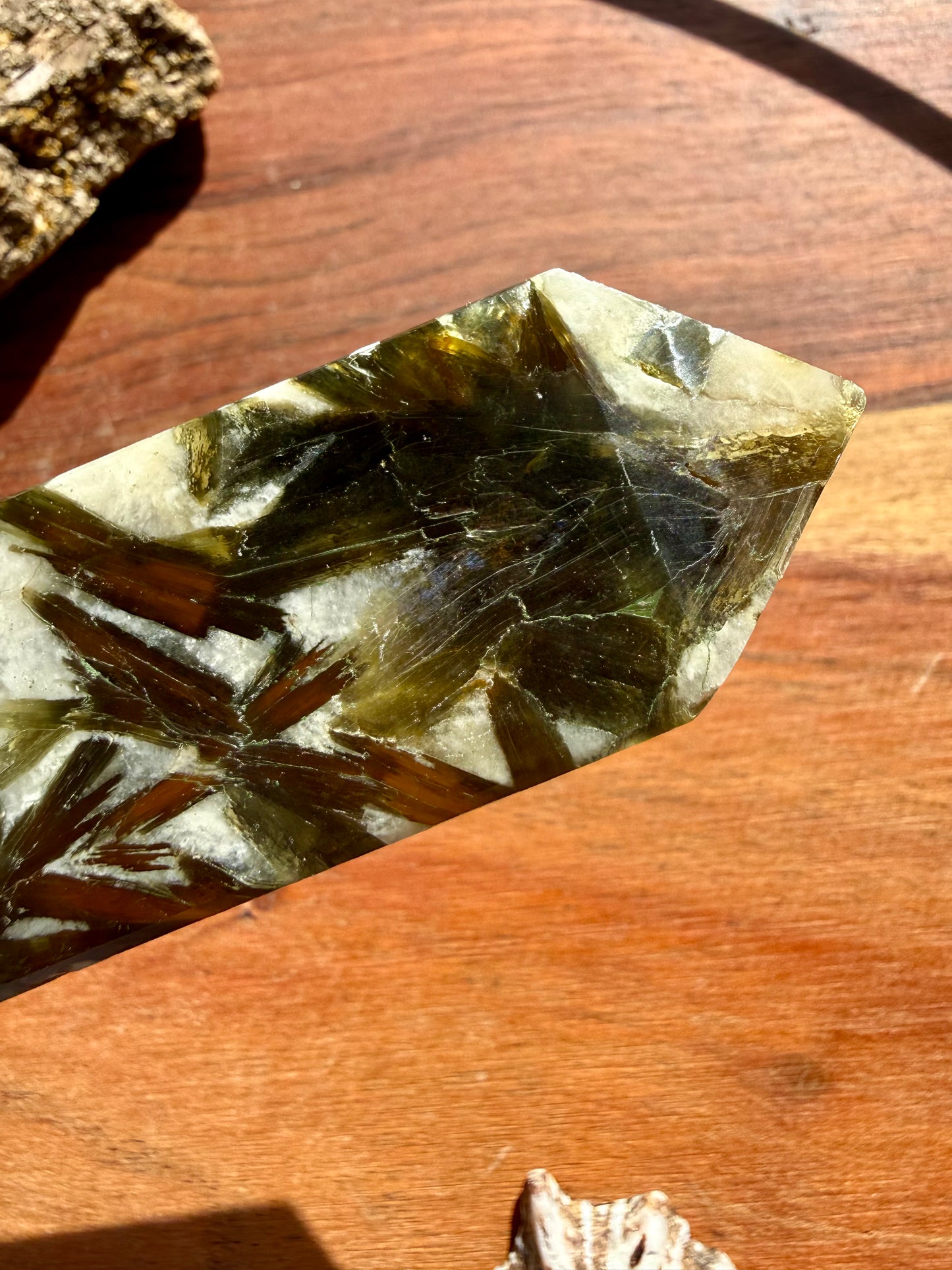 GREEN TOURMALINE + MICA SLAB TOWER