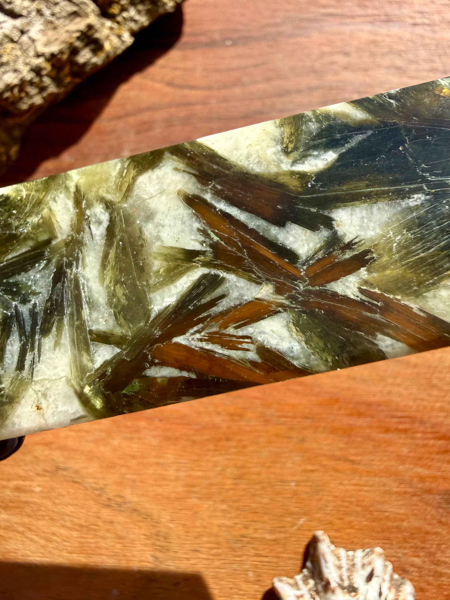 GREEN TOURMALINE + MICA SLAB TOWER