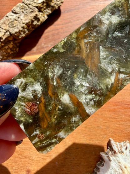 GREEN TOURMALINE + MICA SLAB TOWER