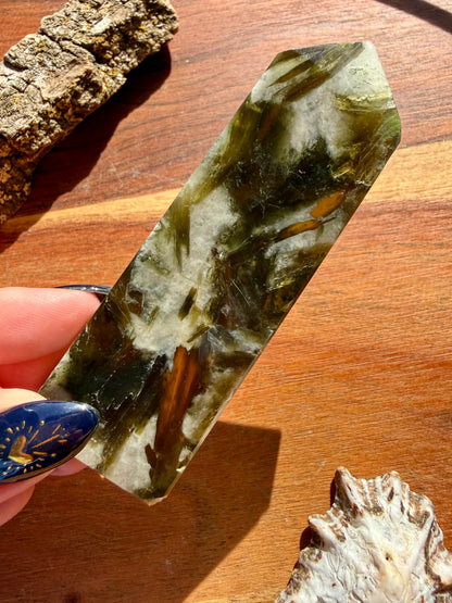 GREEN TOURMALINE + MICA SLAB TOWER