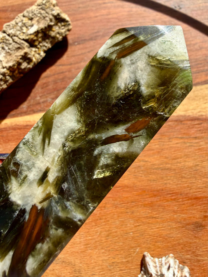 GREEN TOURMALINE + MICA SLAB TOWER