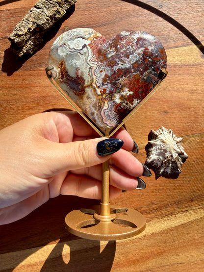 CRAZY LACE AGATE HEART WITH STAND