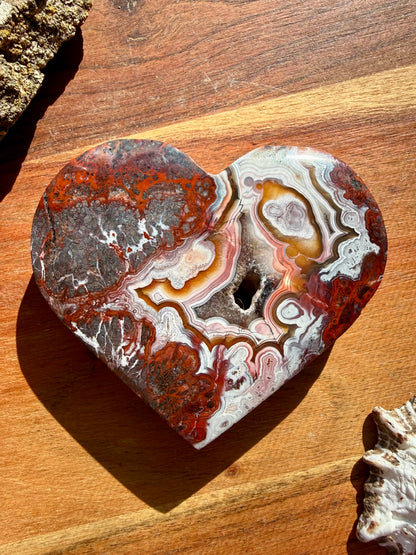CRAZY LACE AGATE HEART WITH STAND