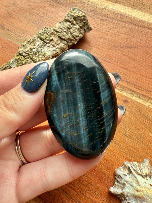 BLUE TIGER'S EYE PALM STONE