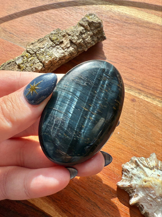 BLUE TIGER'S EYE PALM STONE