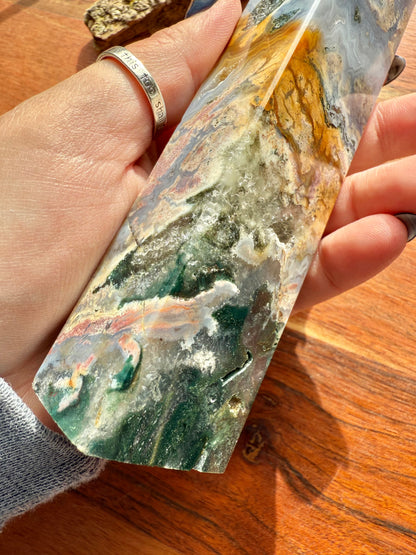 MONET AGATE TOWER
