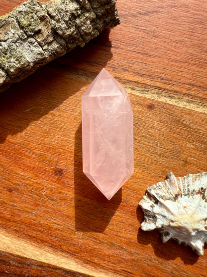 ICY ROSE QUARTZ DT POINT