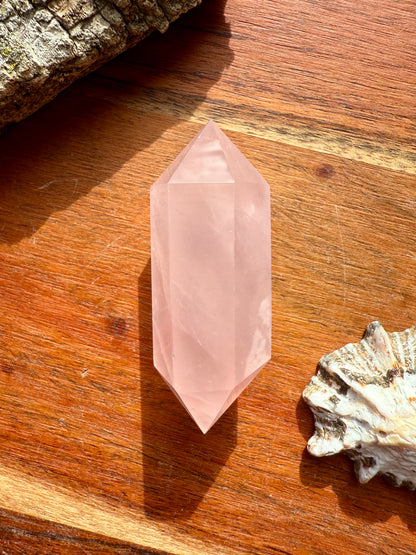 ICY ROSE QUARTZ DT POINT