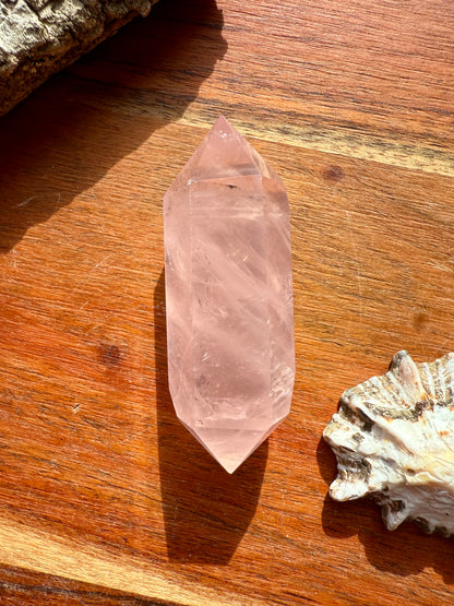ICY ROSE QUARTZ DT POINT