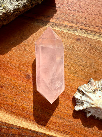 ICY ROSE QUARTZ DT POINT