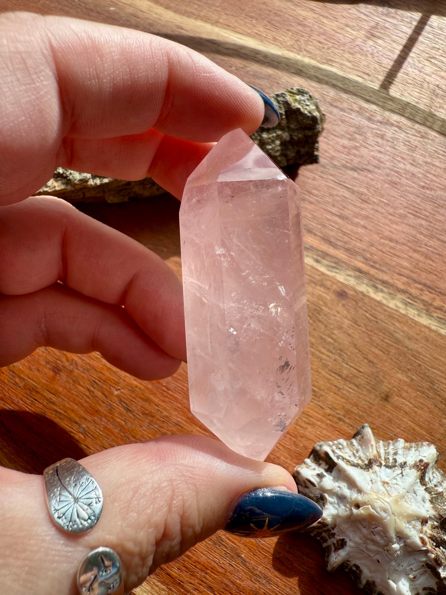 ICY ROSE QUARTZ DT POINT
