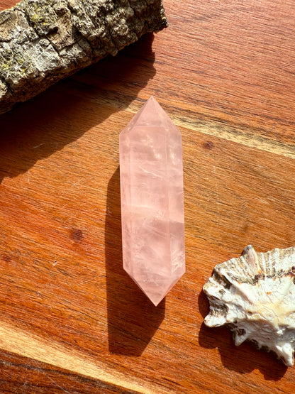 ICY ROSE QUARTZ DT POINT