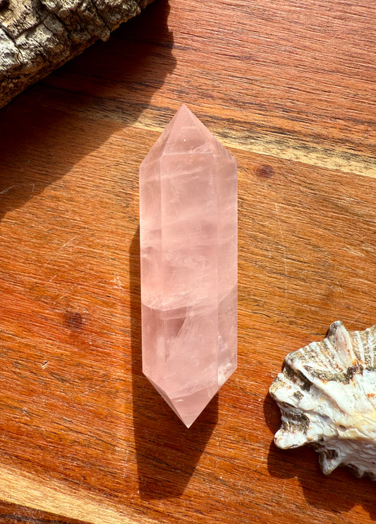 ICY ROSE QUARTZ DT POINT