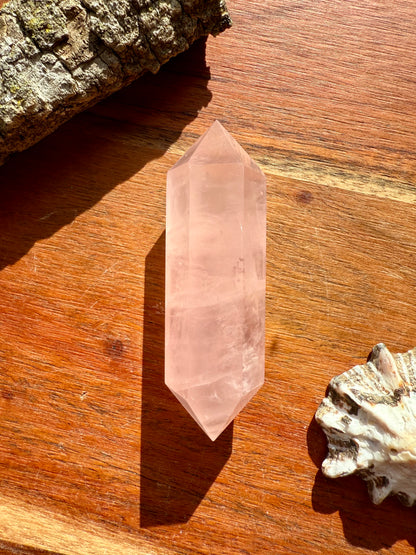 ICY ROSE QUARTZ DT POINT