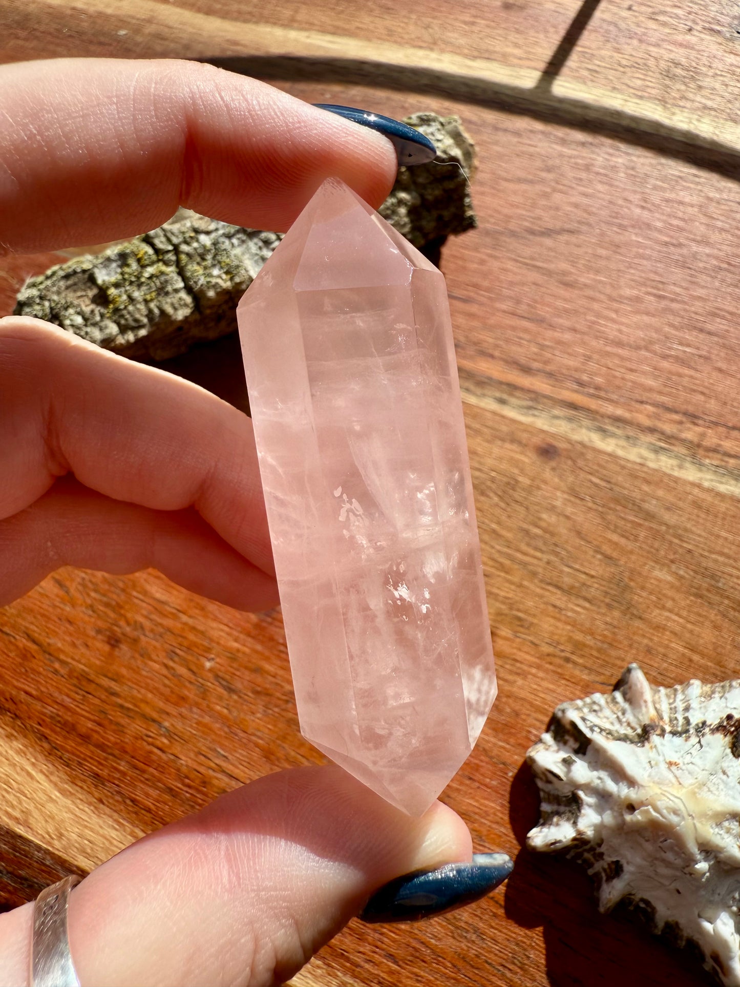 ICY ROSE QUARTZ DT POINT