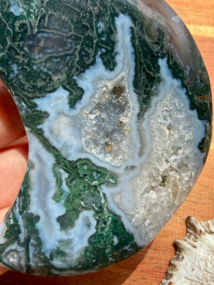 MOSS AGATE MOON WITH STAND