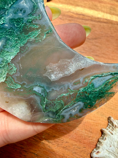 MOSS AGATE MOON WITH STAND