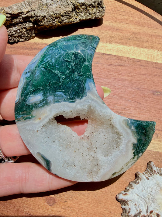 MOSS AGATE MOON WITH STAND