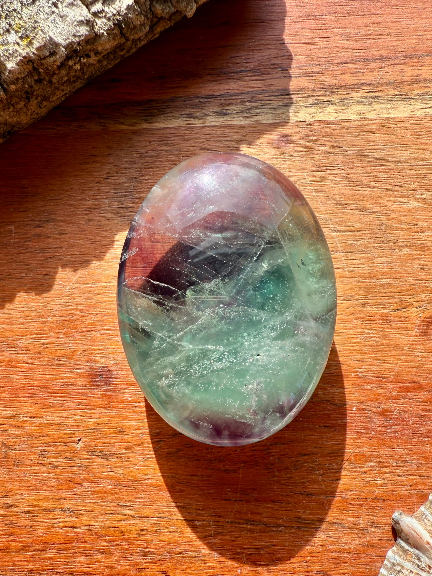 RAINBOW FLUORITE PALM STONE