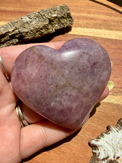 PURPLE ROSE QUARTZ HEART