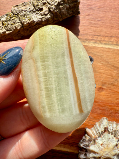 PISTACHIO CALCITE PALM STONE (MATTE POLISH)