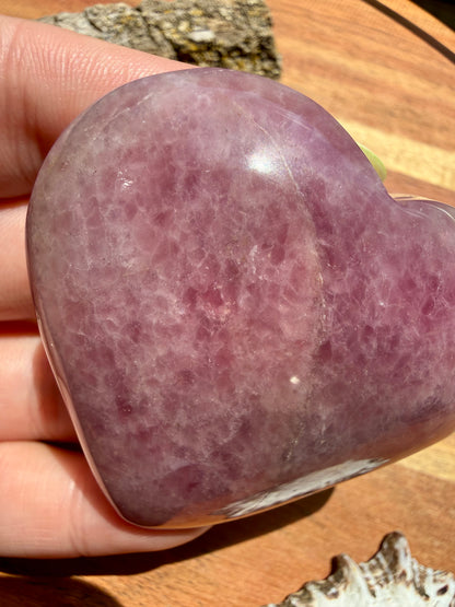 PURPLE ROSE QUARTZ HEART