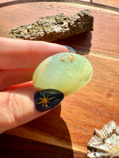 PISTACHIO CALCITE PALM STONE (MATTE POLISH)