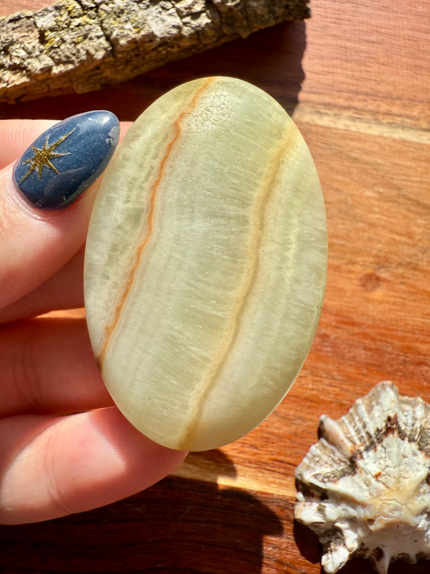 PISTACHIO CALCITE PALM STONE (MATTE POLISH)