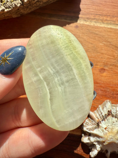 PISTACHIO CALCITE PALM STONE (MATTE POLISH)