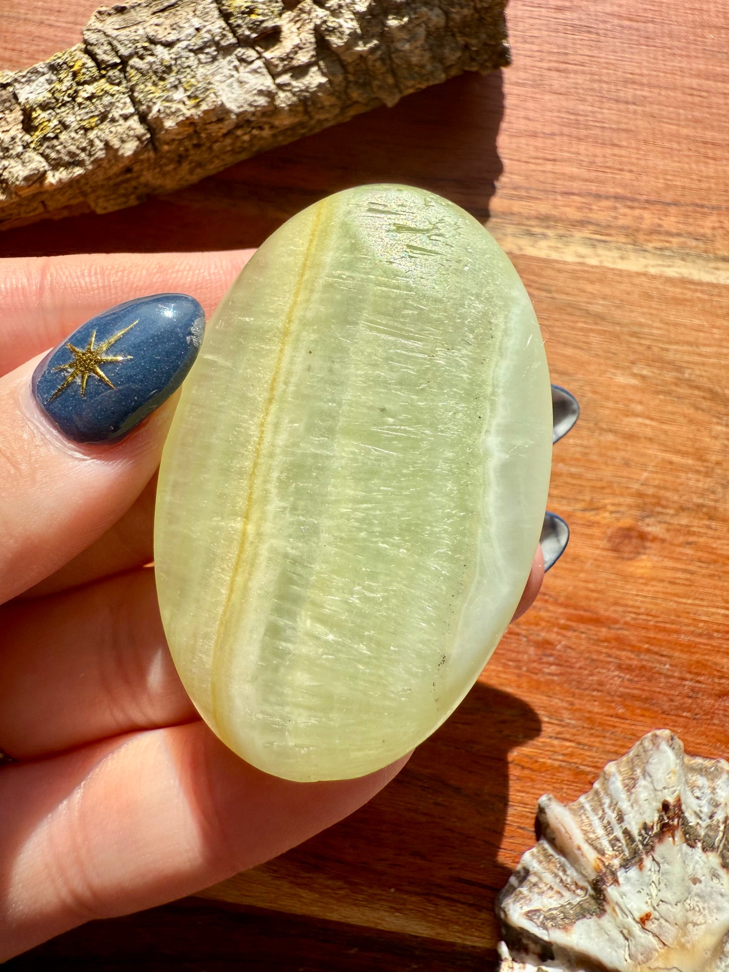 PISTACHIO CALCITE PALM STONE (MATTE POLISH)