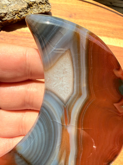 BANDED CARNELIAN + BLUE AGATE MOON WITH STAND