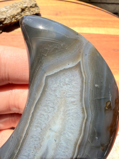 BANDED CARNELIAN + BLUE AGATE MOON WITH STAND