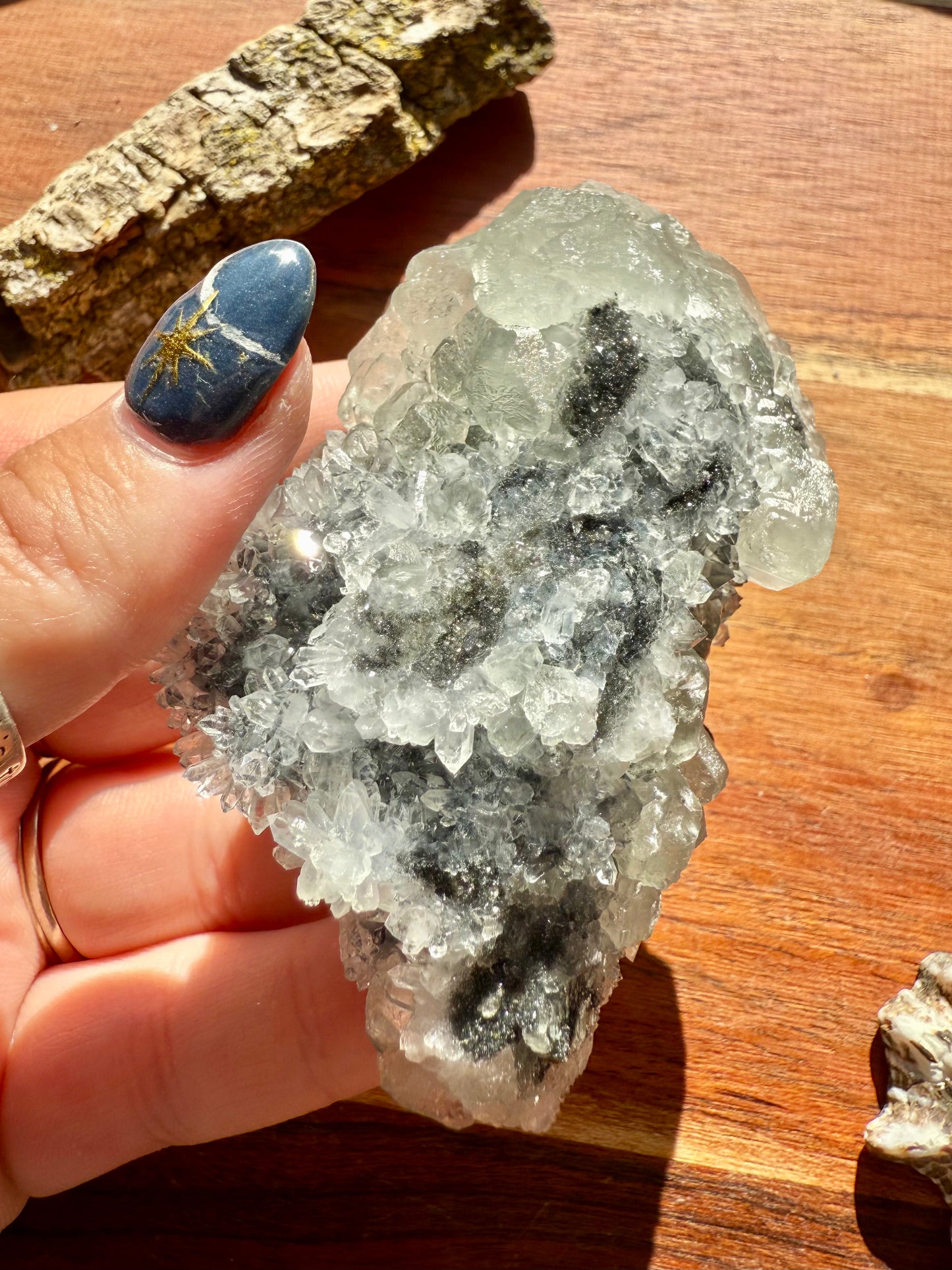 FLUORITE WITH BENZ CALCITE