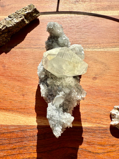 FLUORITE WITH BENZ CALCITE