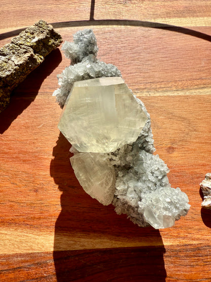 FLUORITE WITH BENZ CALCITE