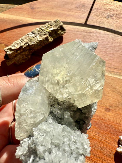 FLUORITE WITH BENZ CALCITE