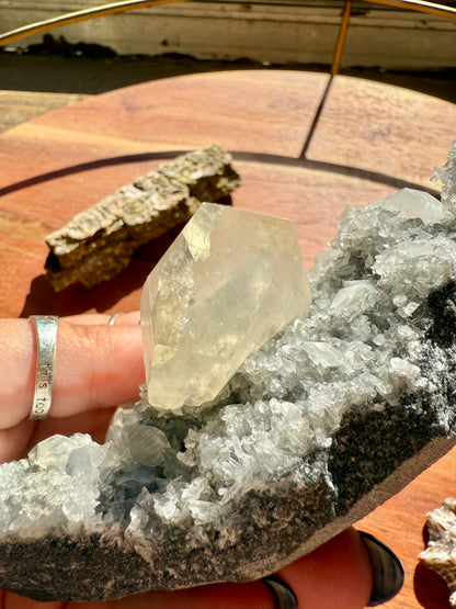 FLUORITE WITH BENZ CALCITE