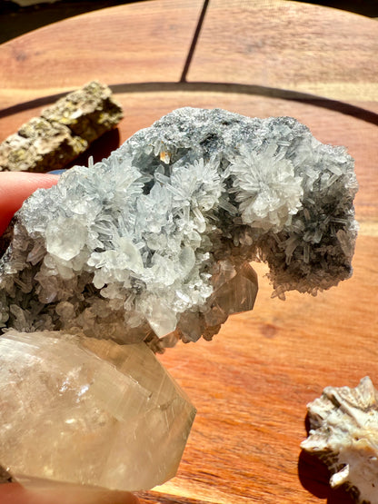 FLUORITE WITH BENZ CALCITE