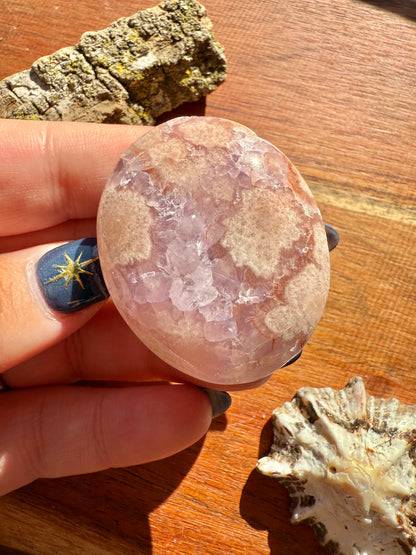 AMETHYST + FLOWER AGATE PALM STONE