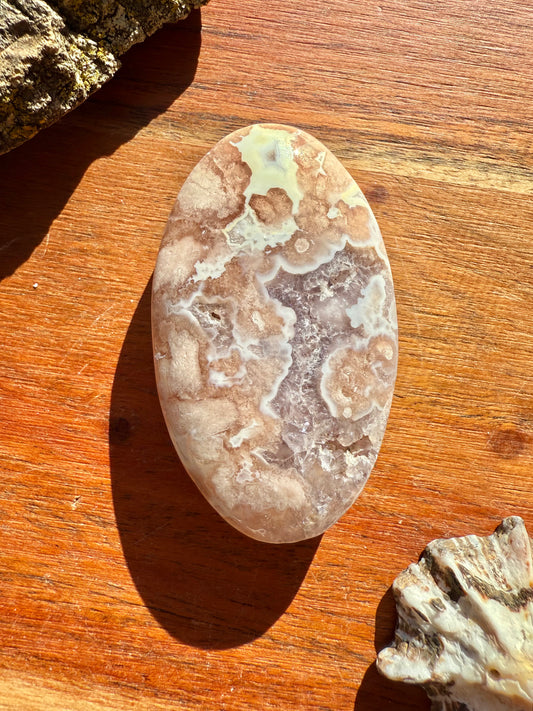 AMETHYST + FLOWER AGATE PALM STONE