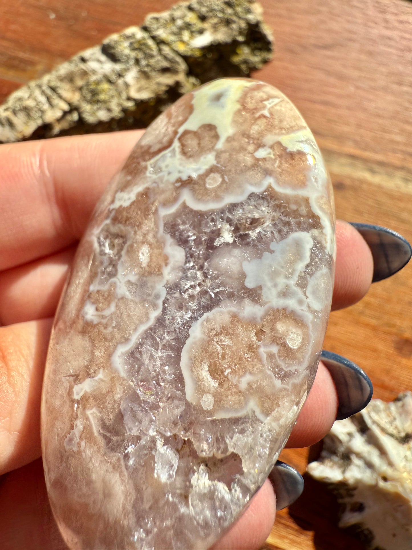 AMETHYST + FLOWER AGATE PALM STONE