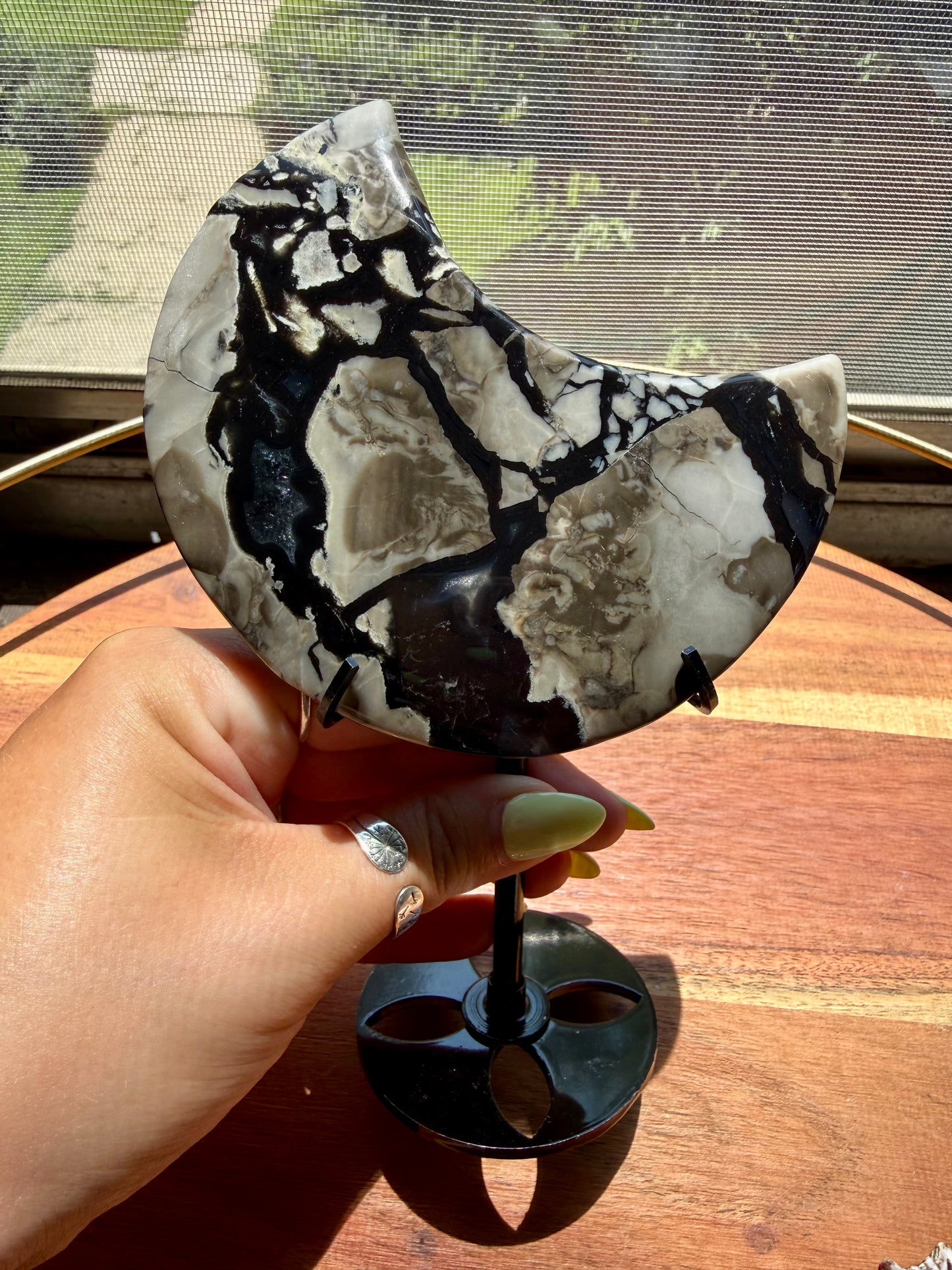 VOLCANO AGATE MOON WITH STAND