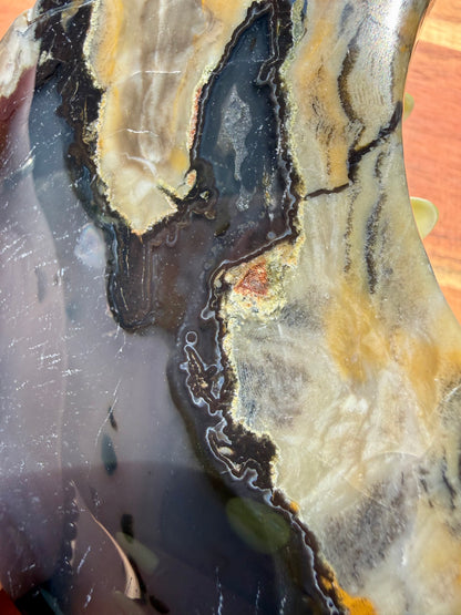 VOLCANO AGATE MOON WITH STAND