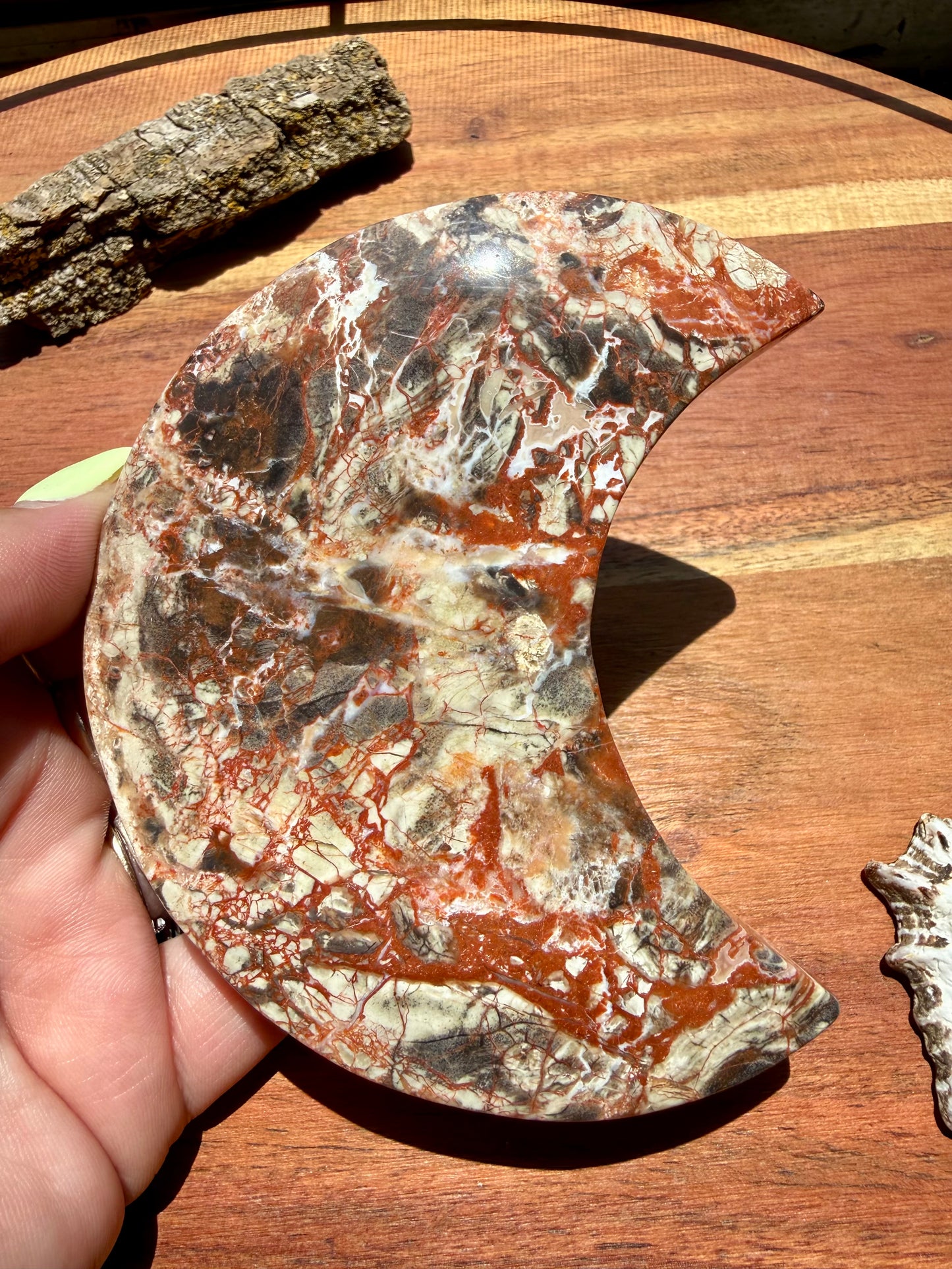 MONEY AGATE MOON WITH STAND
