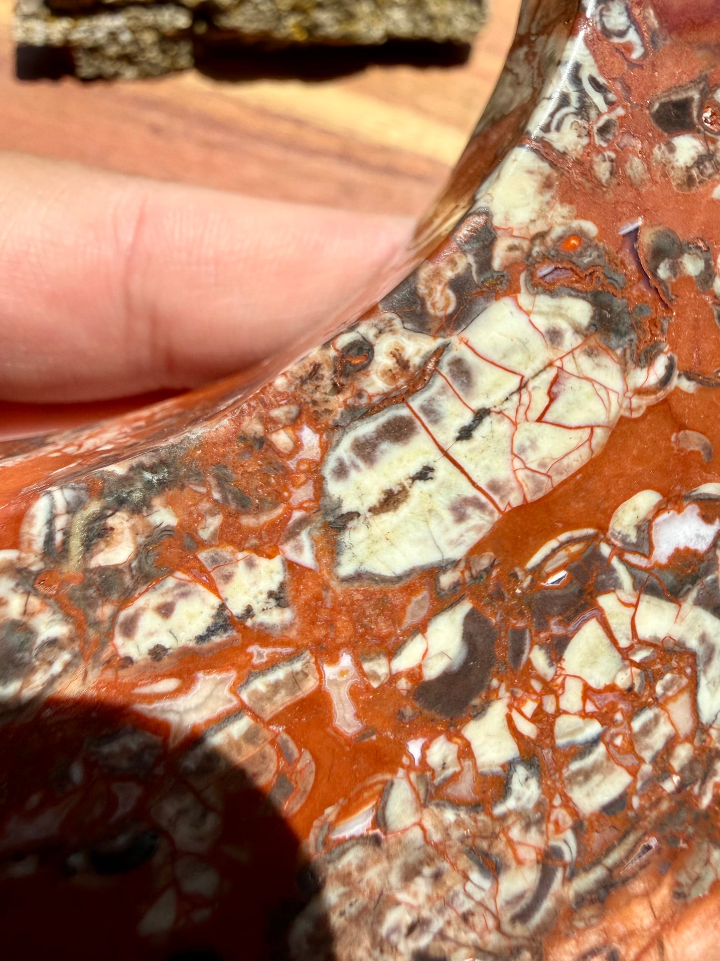 MONEY AGATE MOON WITH STAND