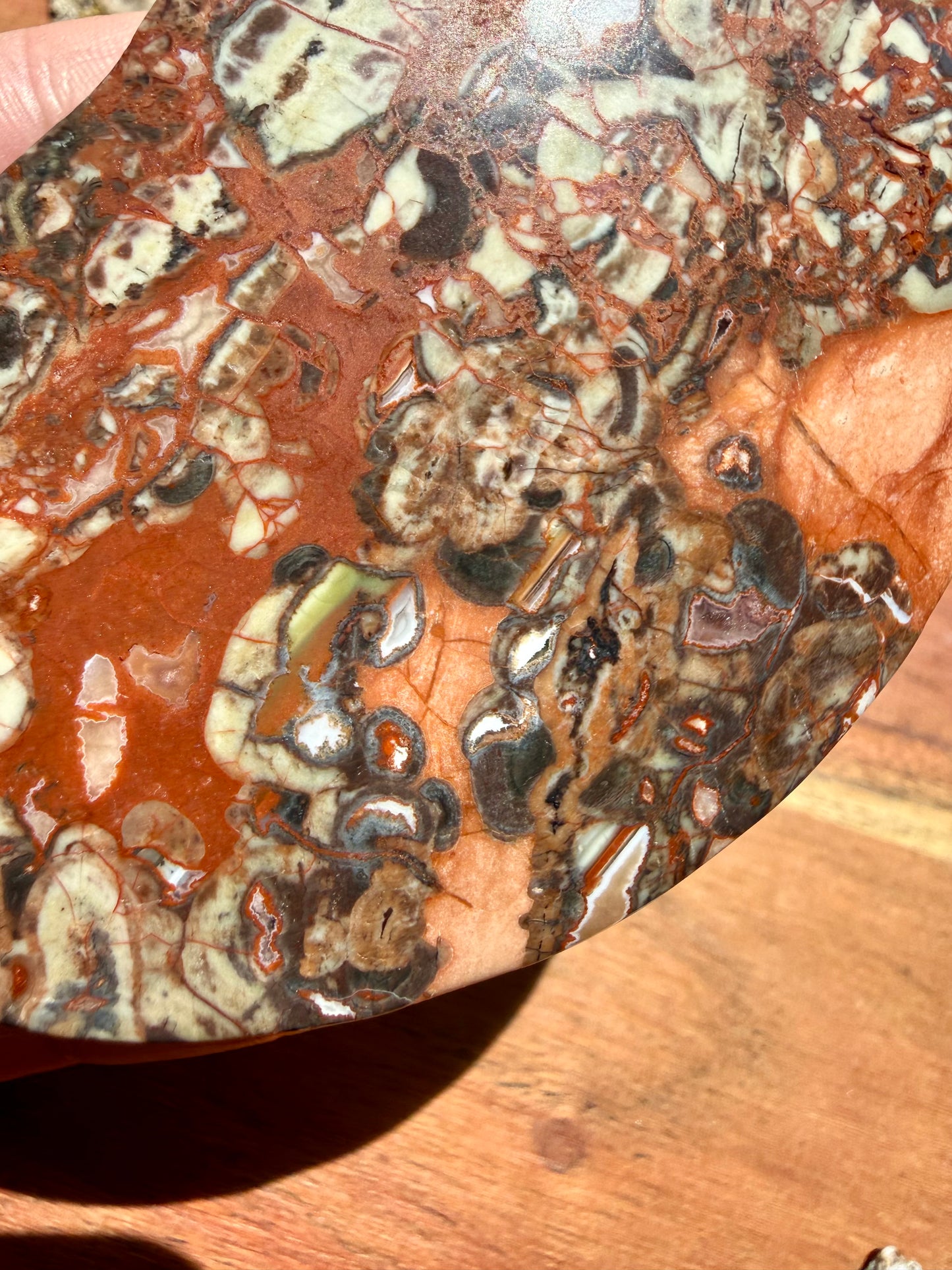 MONEY AGATE MOON WITH STAND