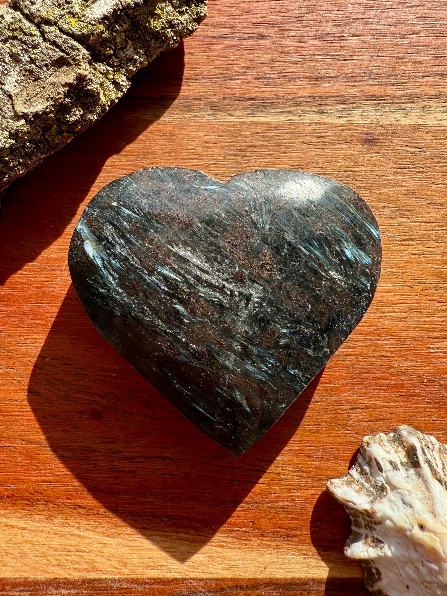 FIREWORK GARNET HEART